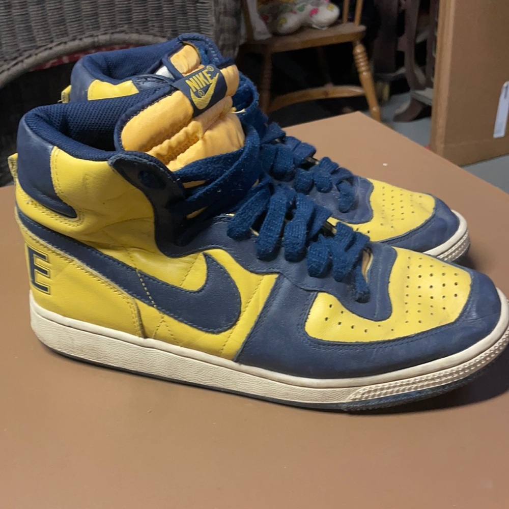2008 Vintage Nike Terminator Solar Flare